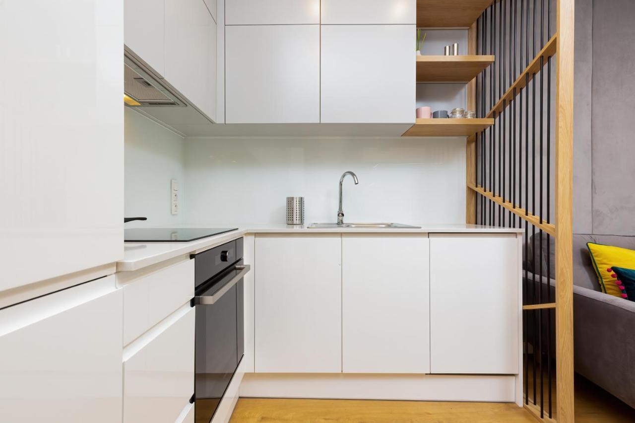 Butas Center Grzybowska By Renters Prestige