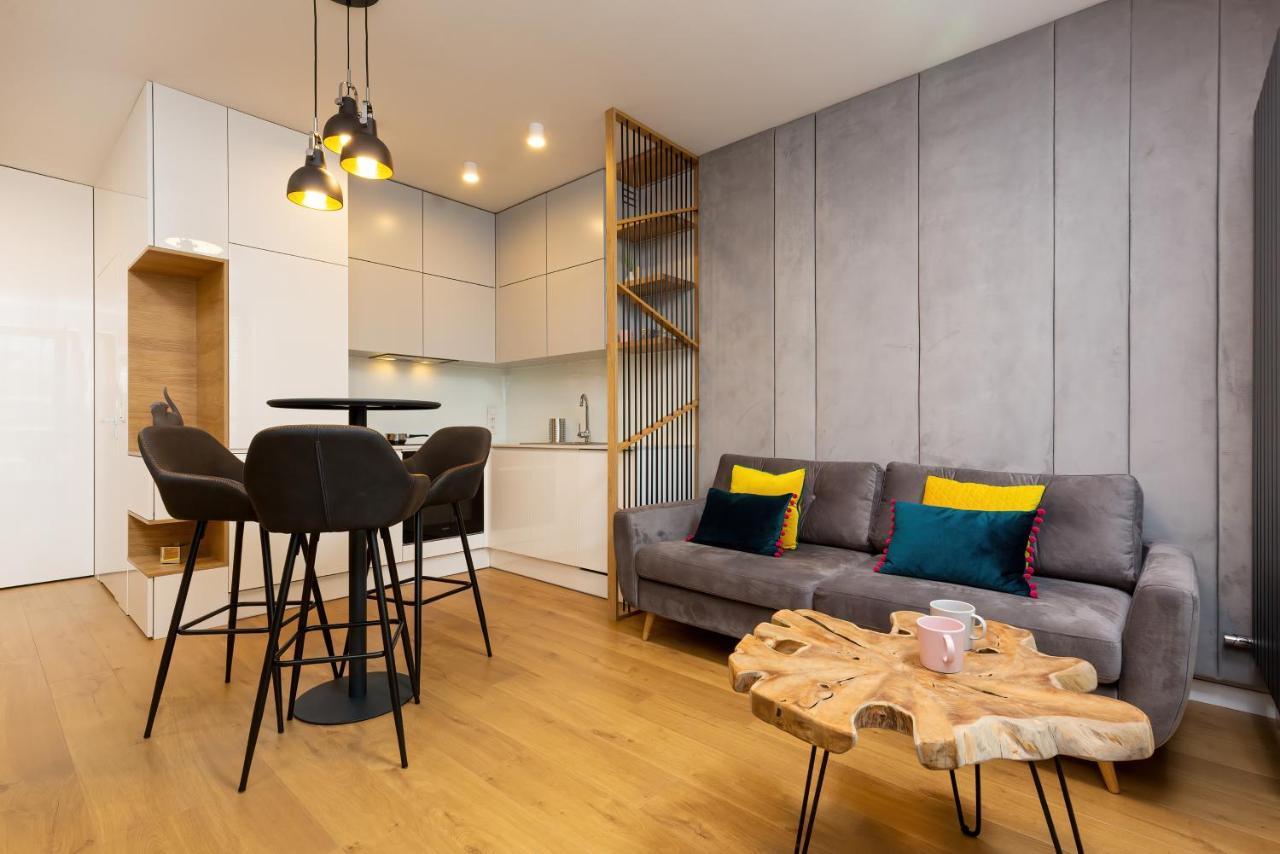 Center Grzybowska By Renters Prestige Butas *